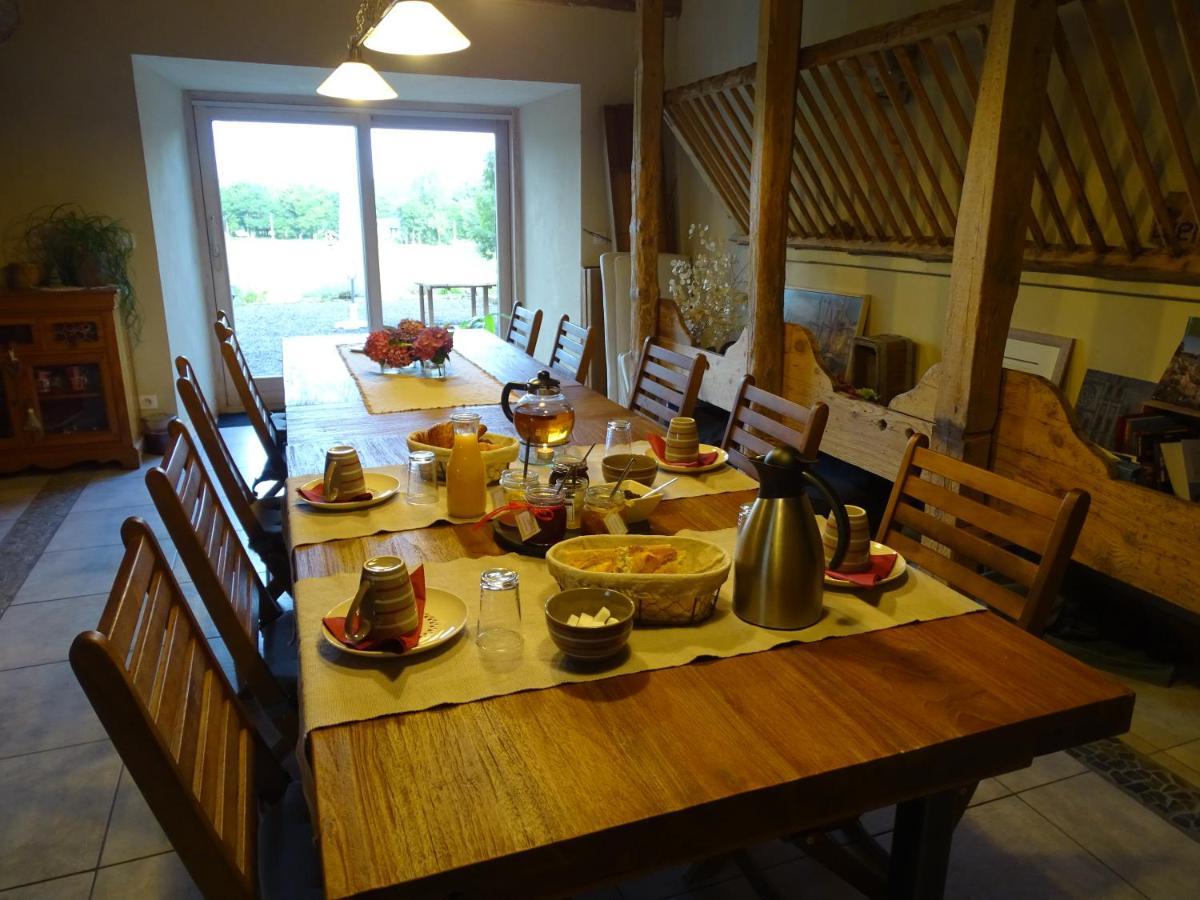 Bed and Breakfast La Ferme De Madelonnet Saint-Jeures Екстер'єр фото