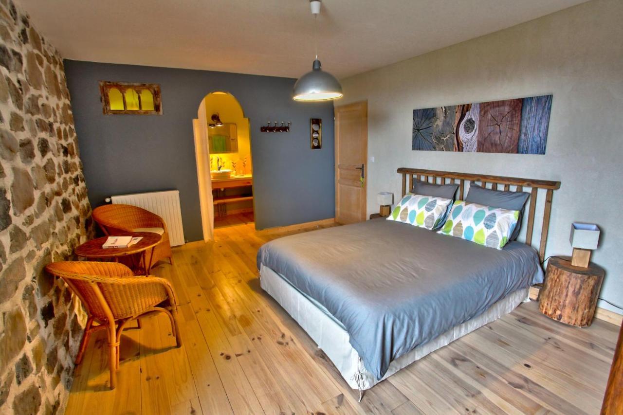 Bed and Breakfast La Ferme De Madelonnet Saint-Jeures Екстер'єр фото